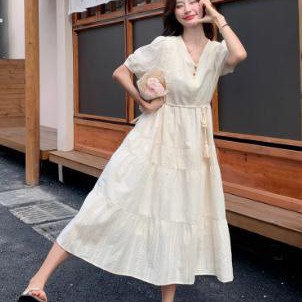 新中式甜美v领连衣裙女夏2025新款设计感小众显瘦宽松轻熟风裙子