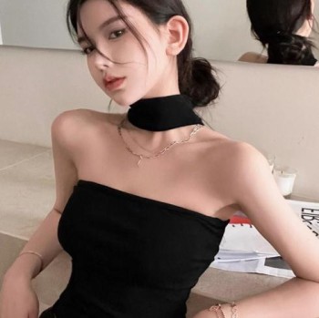 辣妹黑色挂脖吊带背心女内搭外穿抹胸裹一字肩修身纯欲性感短上衣