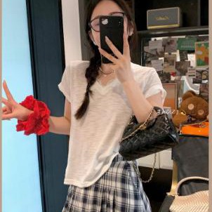 郑春花 温柔月光 竹节纹理蕾丝拼接v领t恤女宽松柔软针织百搭上衣