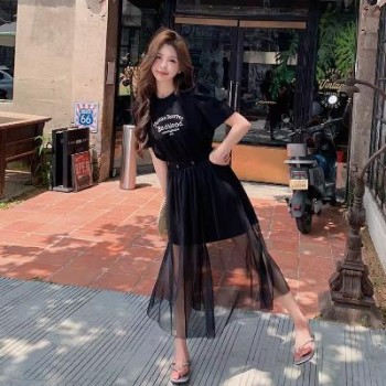 黑色炸街高级感套装裙女夏2025新款流行休闲t恤裙网纱半裙两件套
